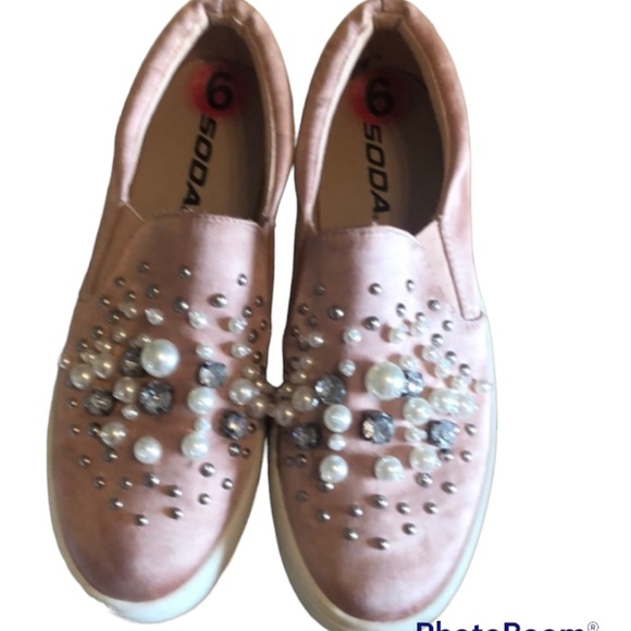Soda Shoes - SODA pearl decorated pink slip ons size 6
